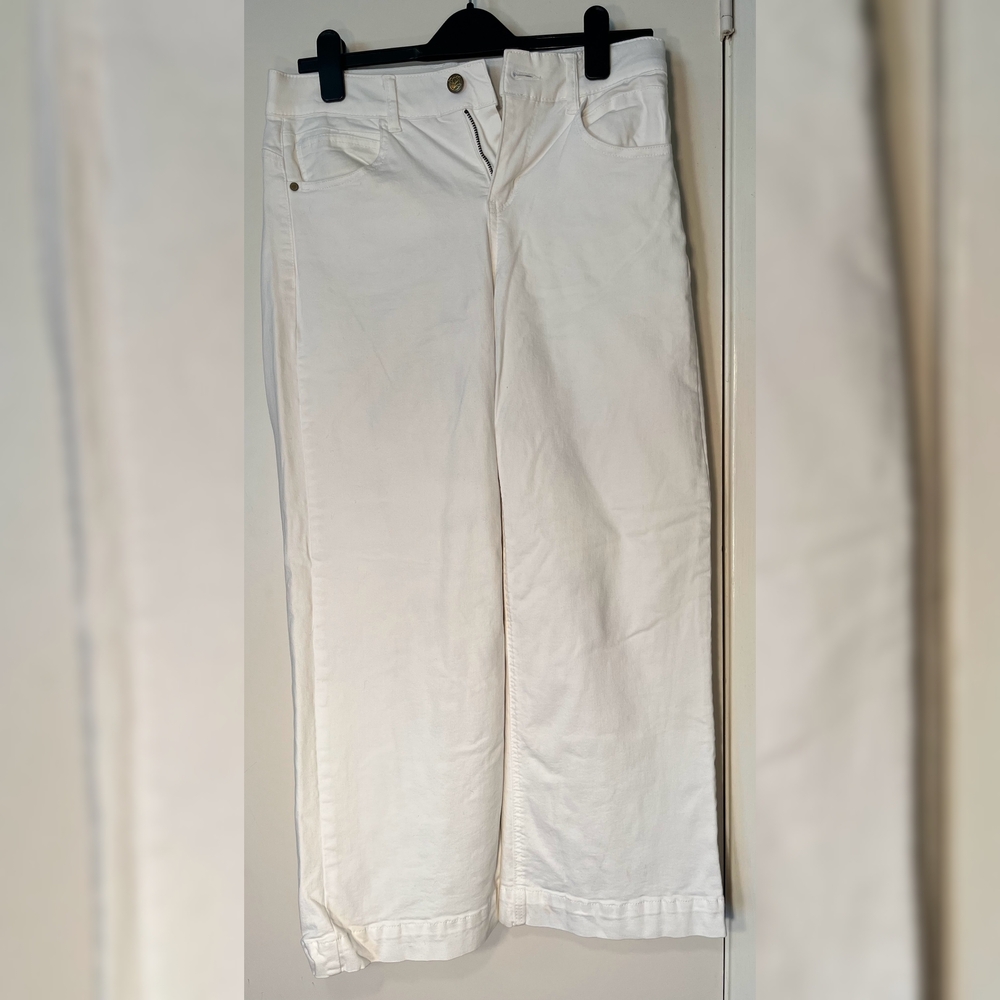 Draper James White Pants with Gold Button
